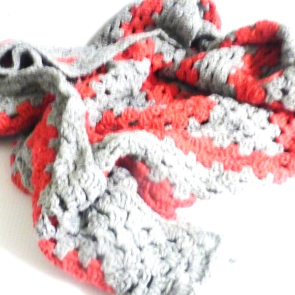 Coral Handmade KNITTED BLANKET Lap Blanket Pet Blanket Dog Blanket Dog Bed Doll - Picture 3 of 5